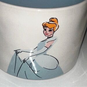 Rae Dunn Disney Princess Cinderella Nesting Measuring Cups Set